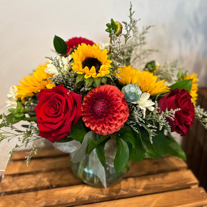 Small Autumn Flower bouquet in a vase