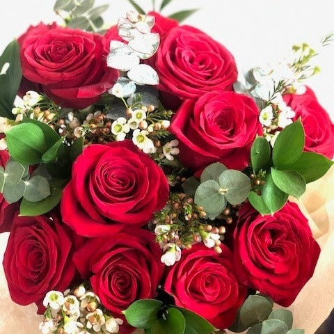 Classic Dozen Red Roses floral arrangement 